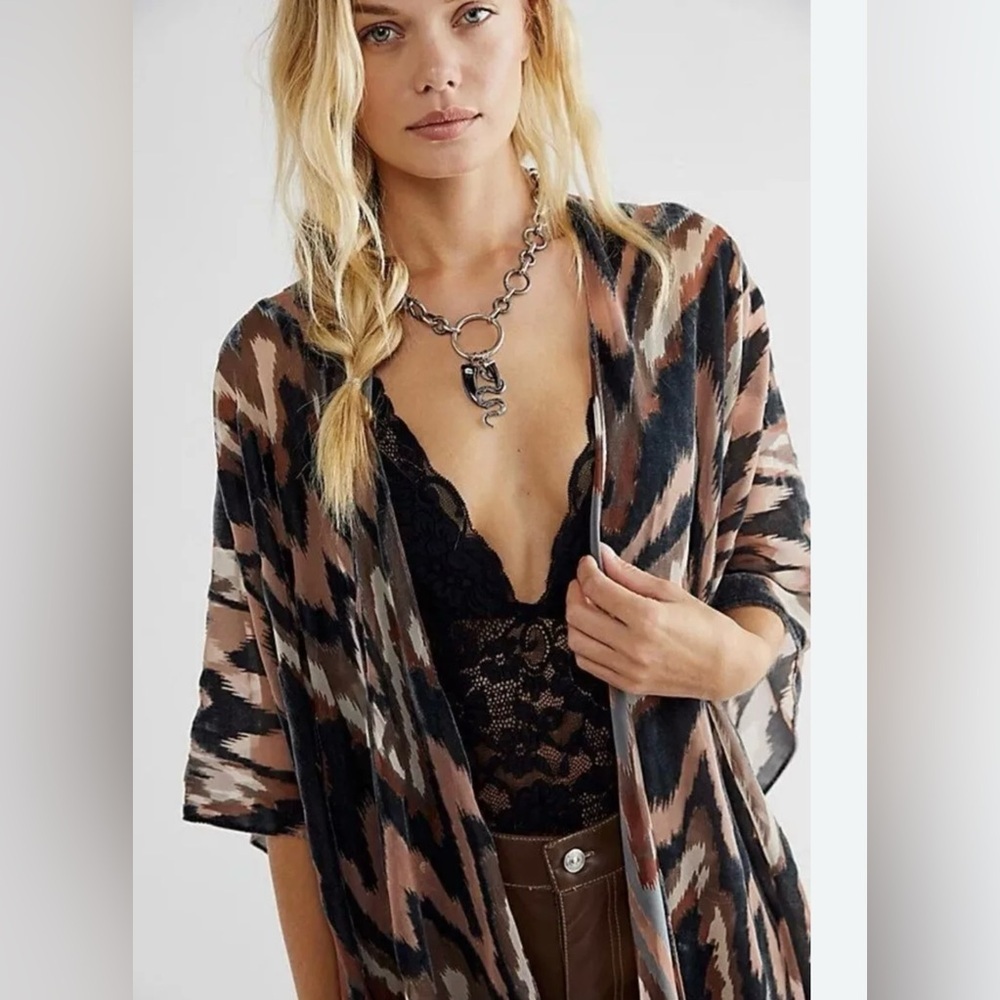 Free People Dripping Velvet Burnout Kimono. Great Condition.